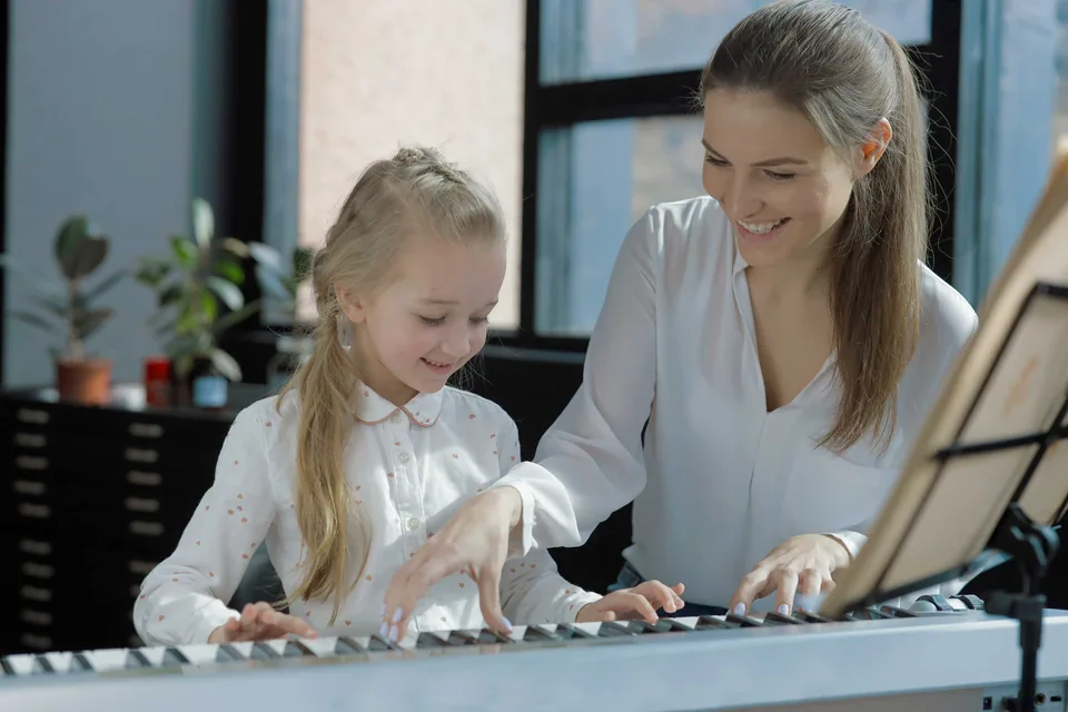 6 Reasons Why You Should Learn to Play Piano — illustration 1