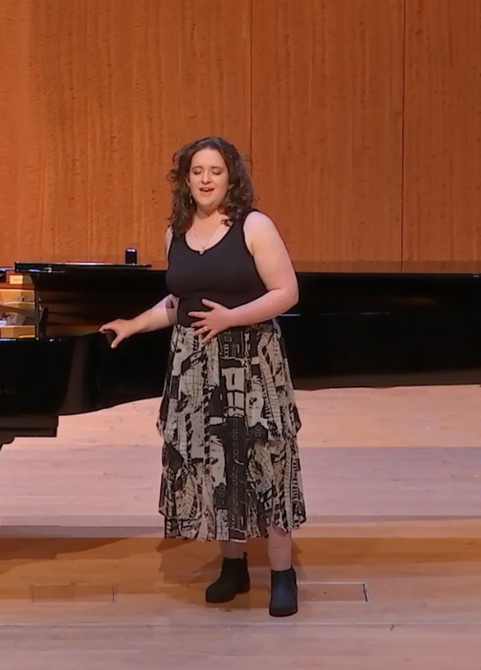 Leora sings a beautiful Yiddish Song by Abe Ellstein for the Jewish Music Collective Concert in April 2024